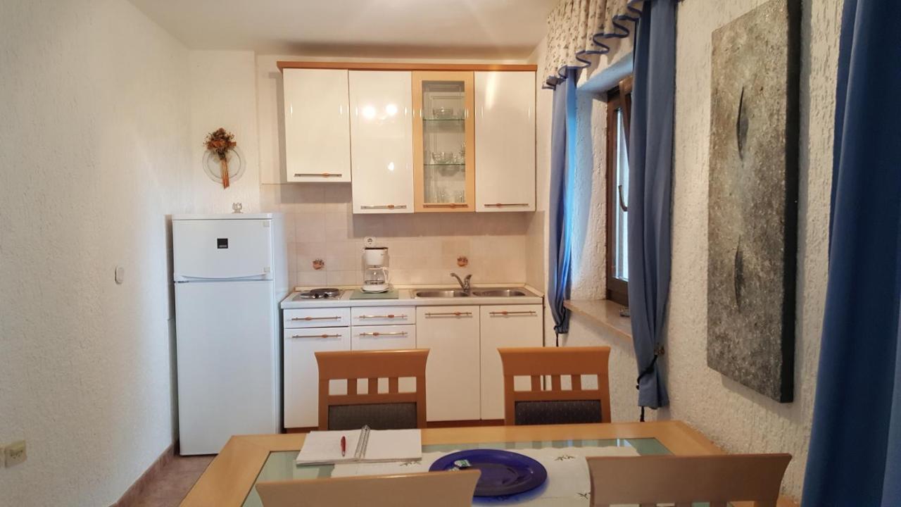 Apartments Coki Funtana Ngoại thất bức ảnh