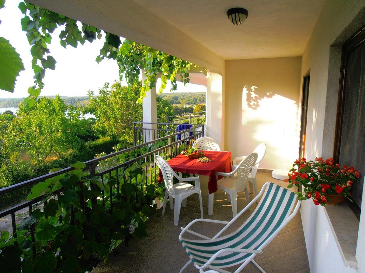Apartments Coki Funtana Ngoại thất bức ảnh