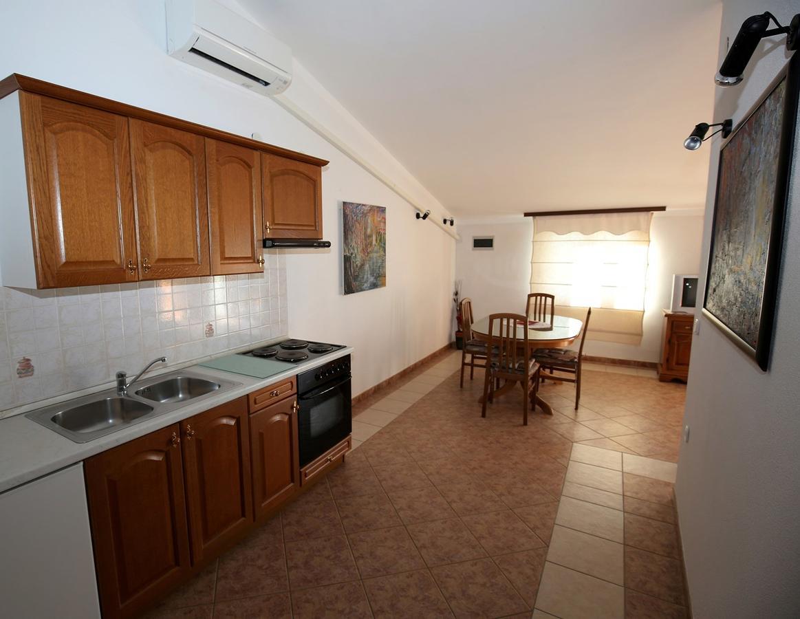 Apartments Coki Funtana Ngoại thất bức ảnh