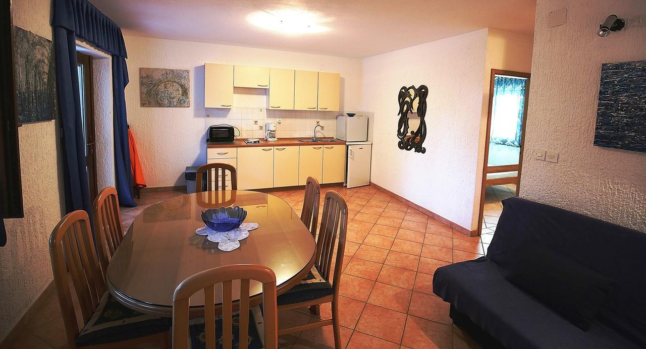 Apartments Coki Funtana Ngoại thất bức ảnh