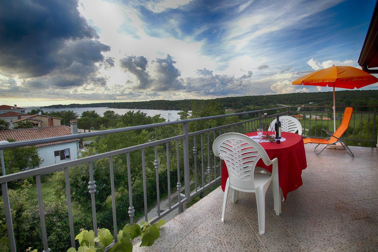 Apartments Coki Funtana Ngoại thất bức ảnh