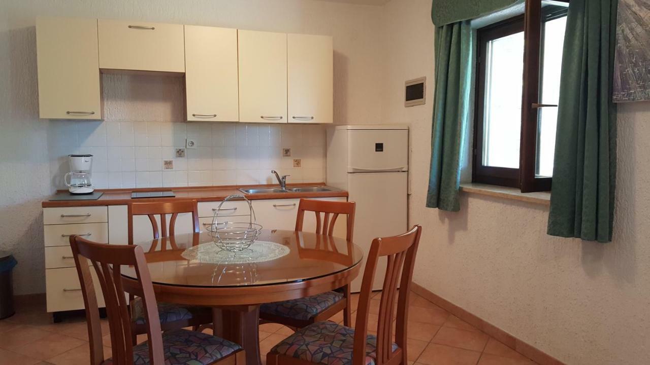 Apartments Coki Funtana Ngoại thất bức ảnh