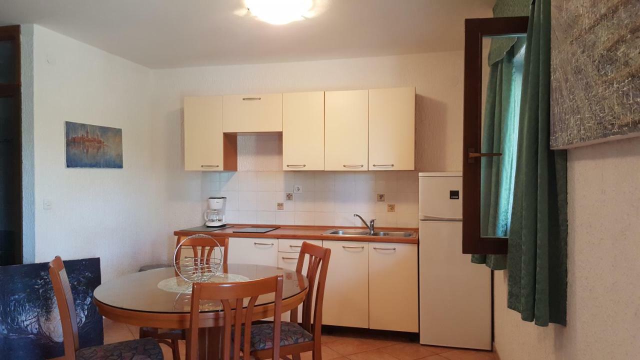 Apartments Coki Funtana Ngoại thất bức ảnh
